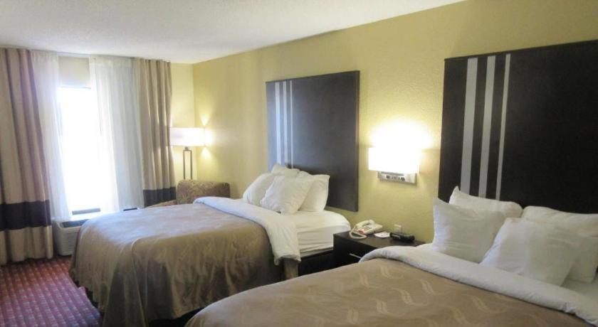 Quality Inn Andalusia Eksteriør billede